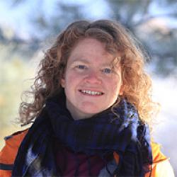 Photo of Dr. Erin Pettit