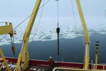 Sending a kasten core to the seafloor