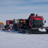 Lead tractor on the traverse on Thwaites Glacier. Photo credit Ole Zeising