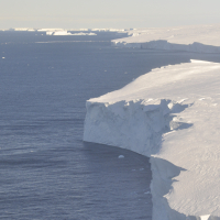 Ice front of Thwaites Glacier in January 2020. Photo credit: David Vaughan, ITGC